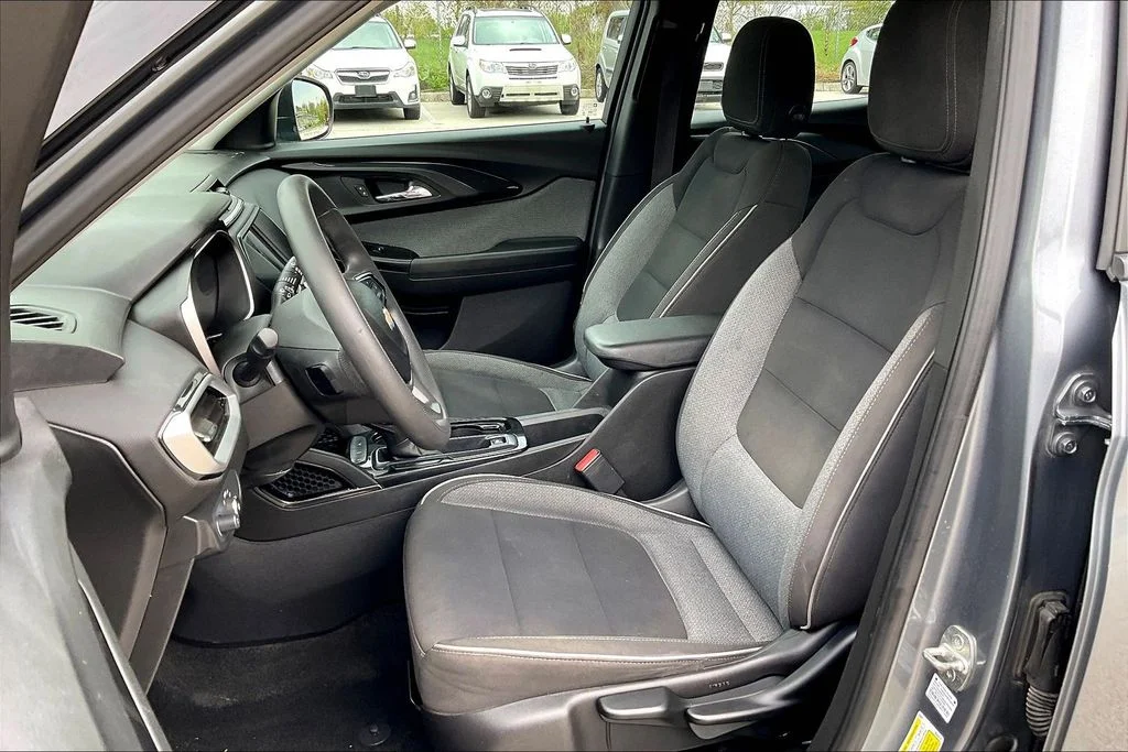 Used 2022 Gray Chevrolet LS image 24