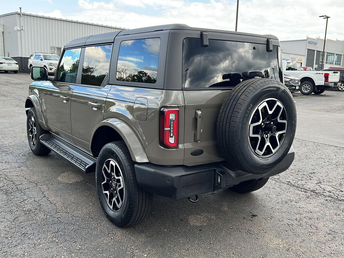 Used 2025 Marsh Gray Ford Outer Banks image 3