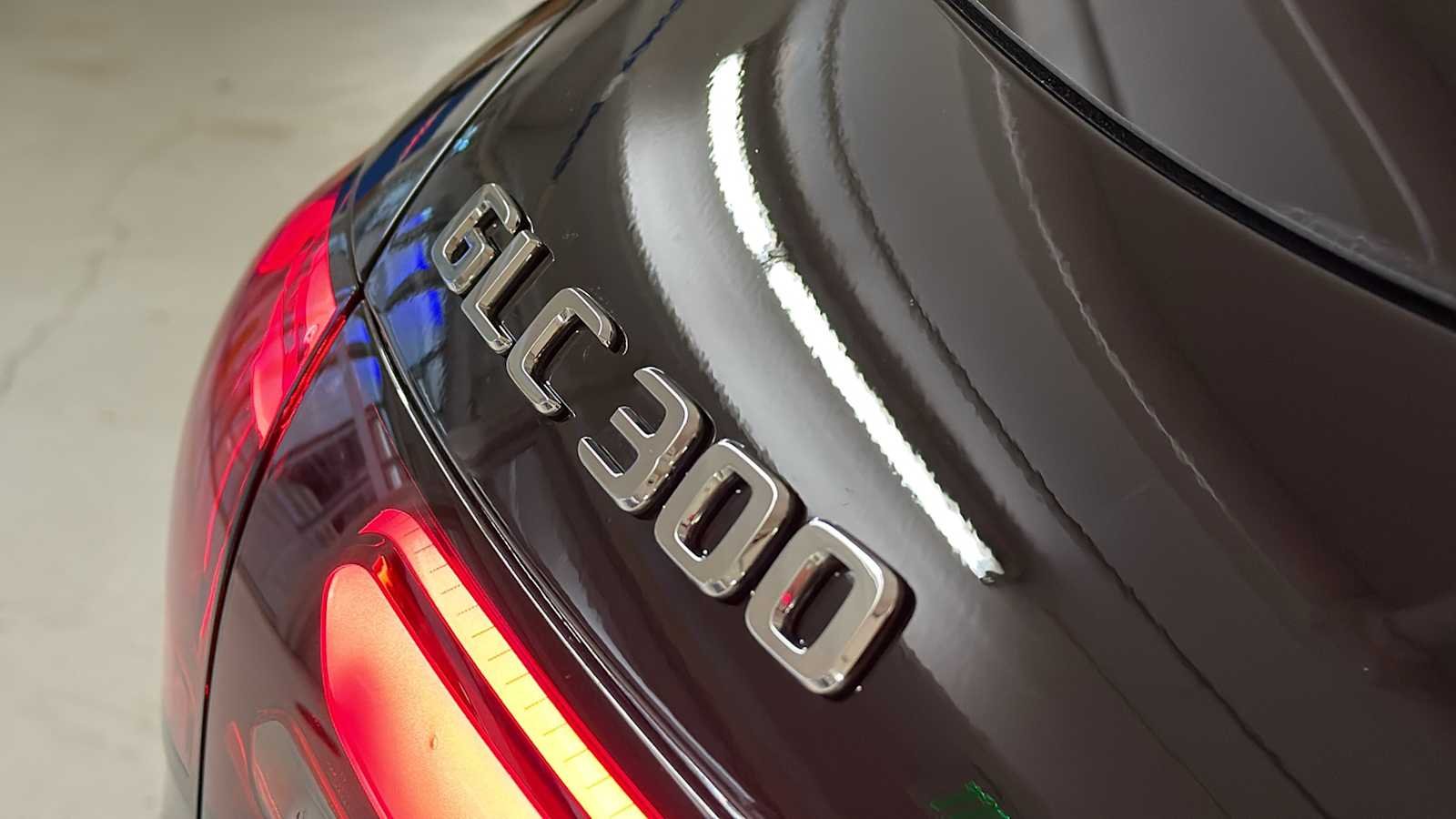 New 2026 Black Mercedes-Benz GLC 300 image 9