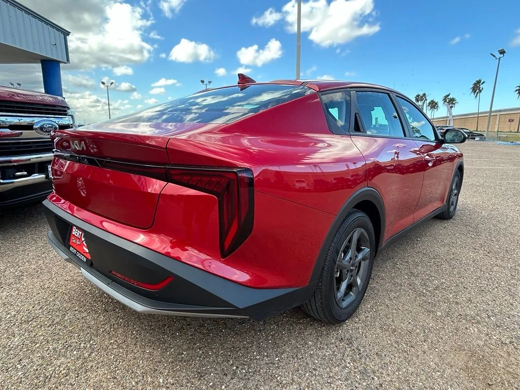 Used 2025 Red Kia LXS image 6