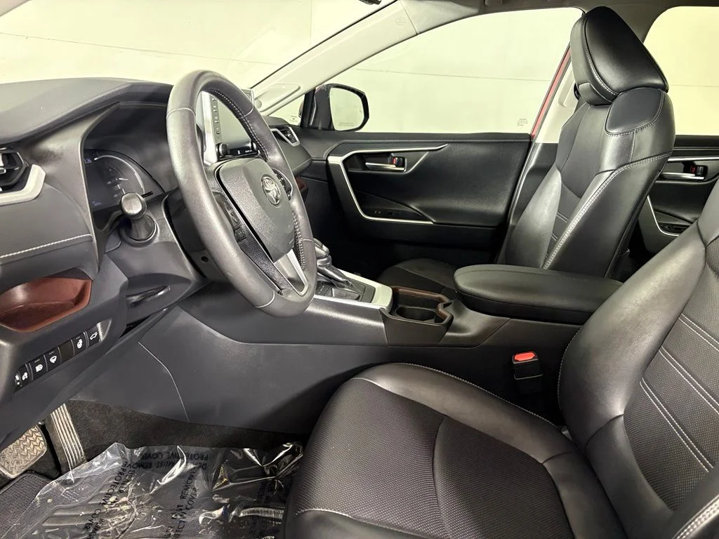 2019 Toyota RAV4 Limited - Photo 21