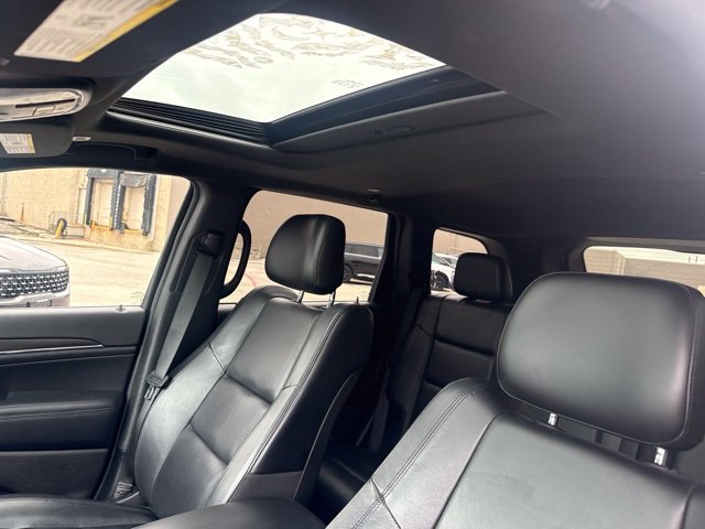 Used 2018 White Jeep Limited image 17
