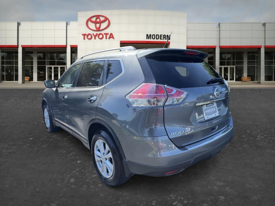 Used 2014 Gun Metallic Nissan SV image 6