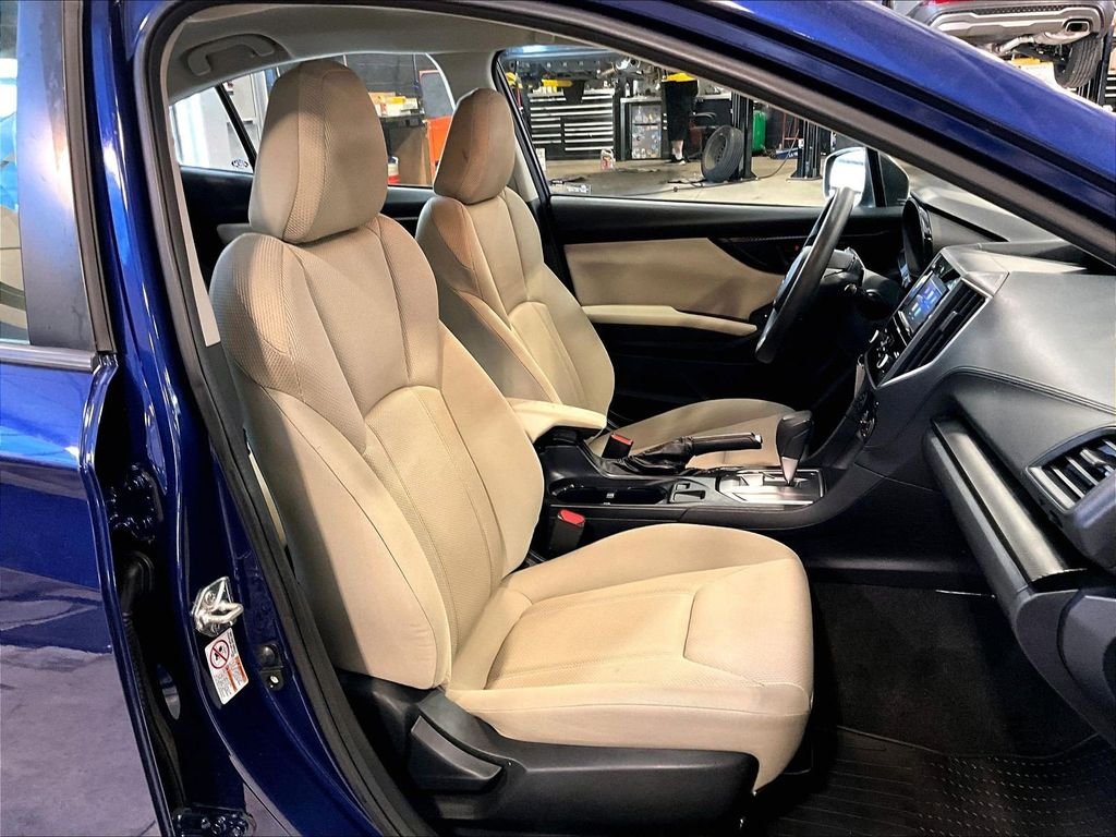 Used 2017 Blue Subaru 2.0i image 11