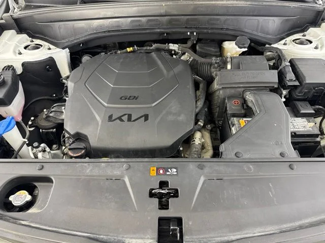 Used 2022 White Kia EX image 19