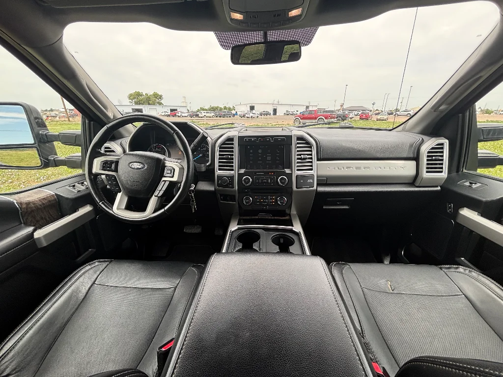 Used 2017 Shadow Black Ford Lariat image 20