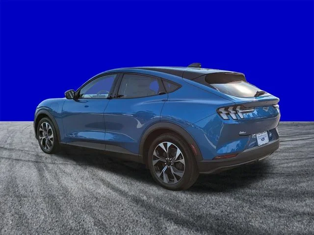 New 2026 Velocity Blue Metallic Ford Select image 6