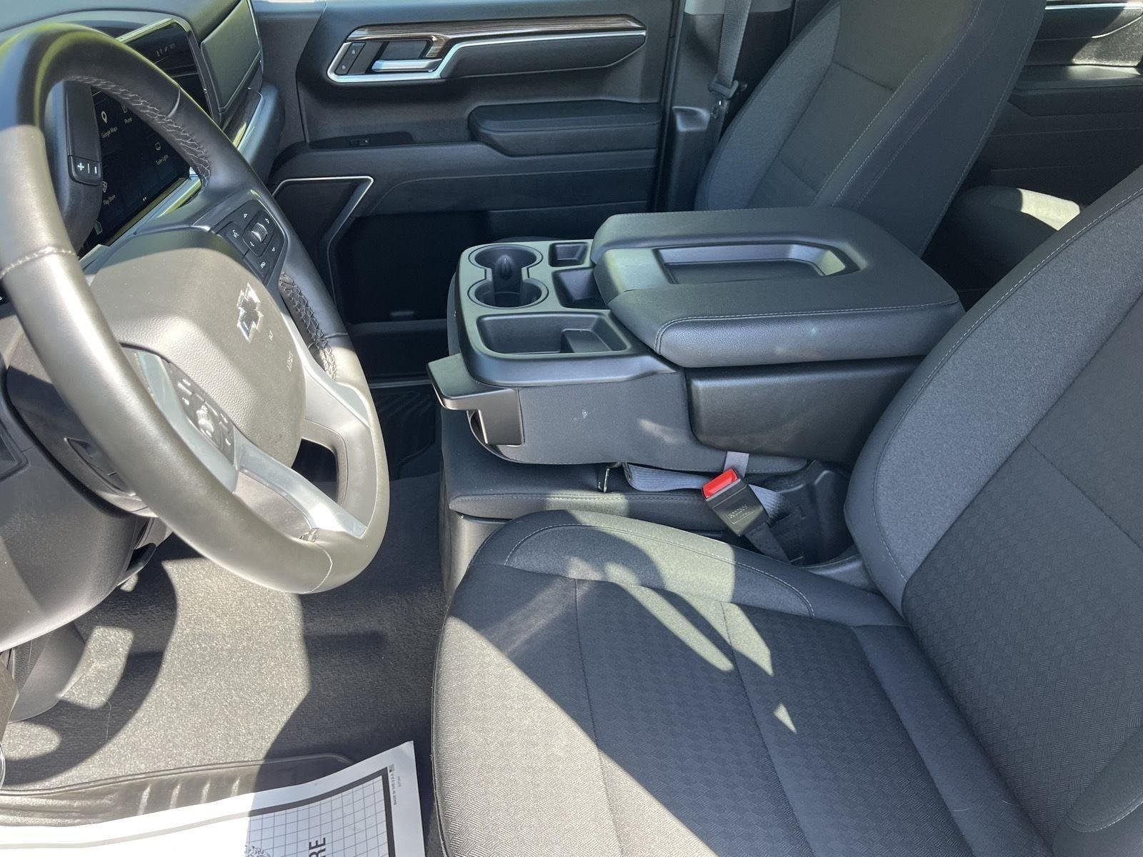 Used 2026 Summit White Chevrolet RST image 22