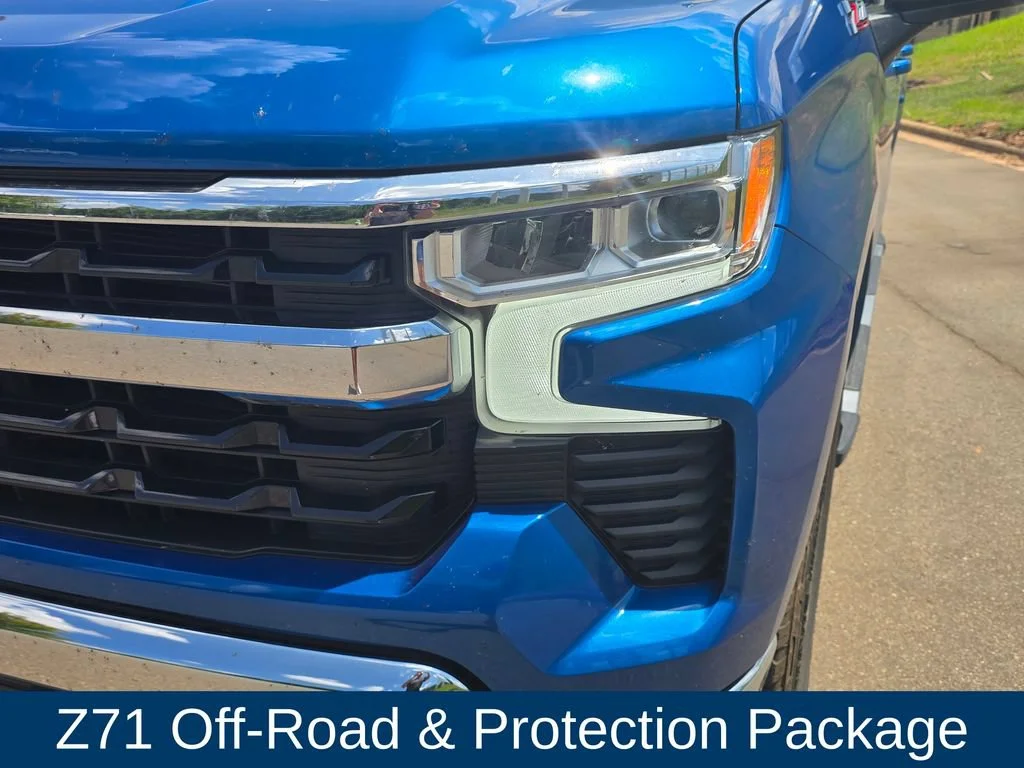 Used 2023 Glacier Blue Metallic Chevrolet LT image 8