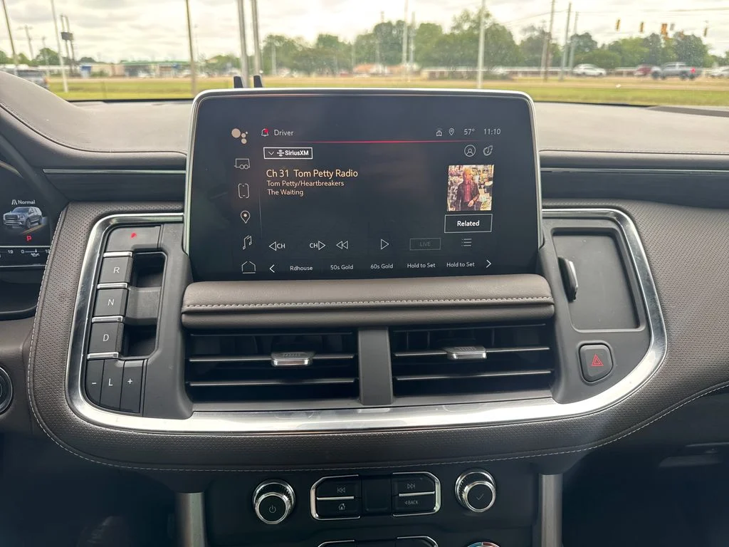 Used 2023 Black GMC SLT image 19