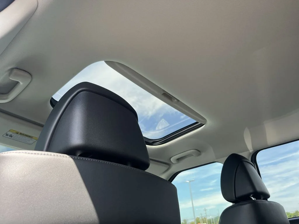 Used 2024 White Hyundai XRT image 27