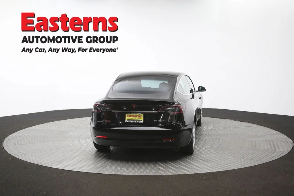 Used 2018 Black Tesla Mid Range image 33