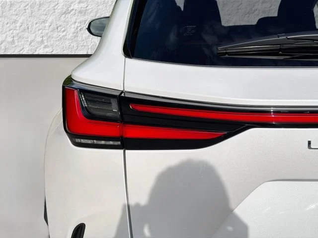 Certified Used 2024 White Pearl Lexus NX 250 Premium image 10