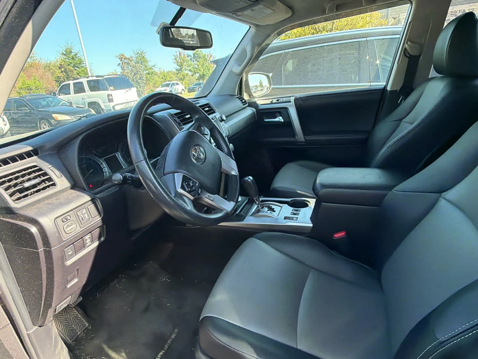 Used 2018 Magnetic Gray Metallic Toyota SR5 Premium image 7