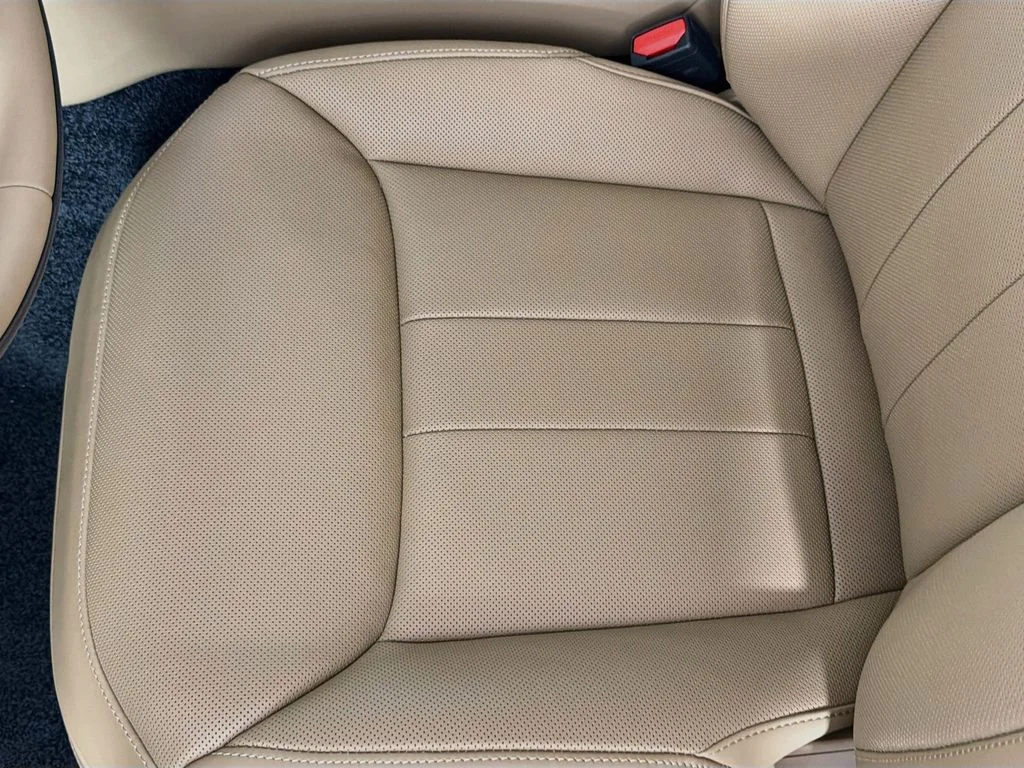 New 2026 Belgravia Green Land Rover SE 7 Seats image 20