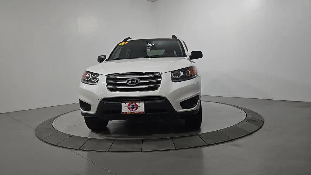 Used 2012 White Hyundai GLS image 7