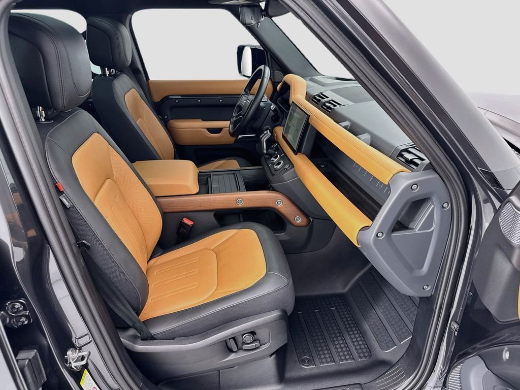 Used 2023 Santorini Black Metallic Land Rover X image 19