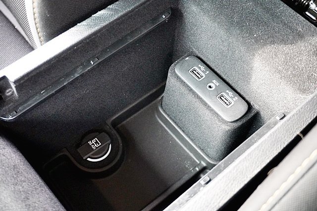 Used 2019 White Dodge Scat Pack Stars & Stripes Edition image 30