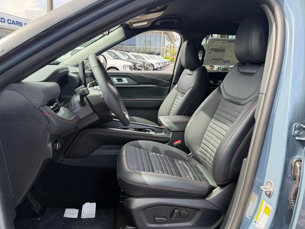 New 2026 Vapor Blue Metallic Ford ST-Line image 9