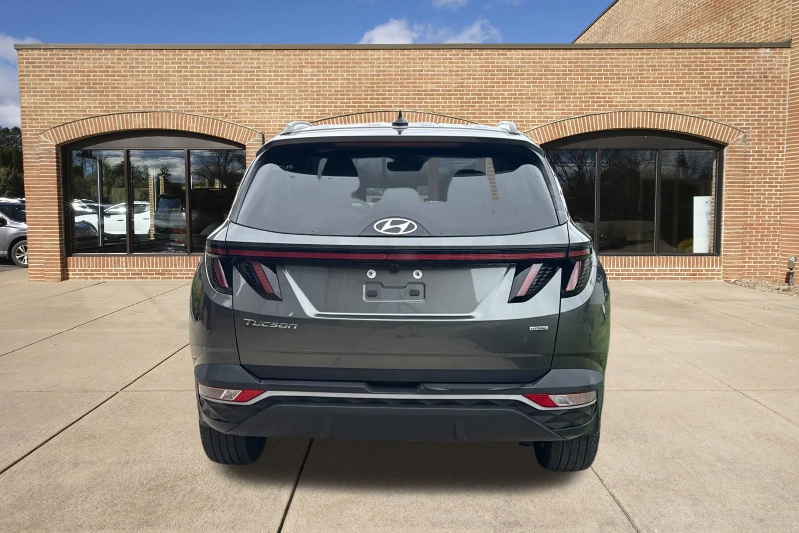 Used 2023 Amazon Gray Hyundai SEL image 4