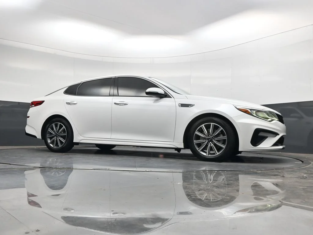 Used 2019 White Kia EX image 43