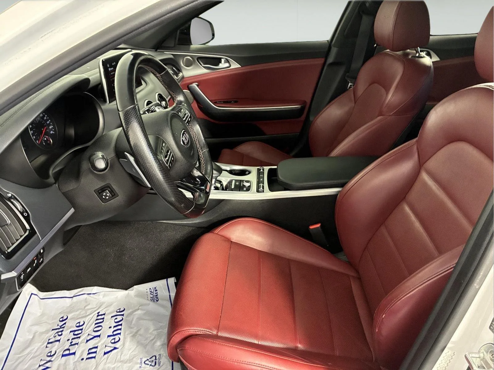 Used 2018 Snow White Pearl Kia GT2 image 29
