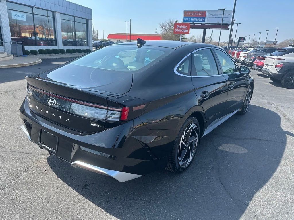 New 2026 Black Hyundai SEL Sport image 9
