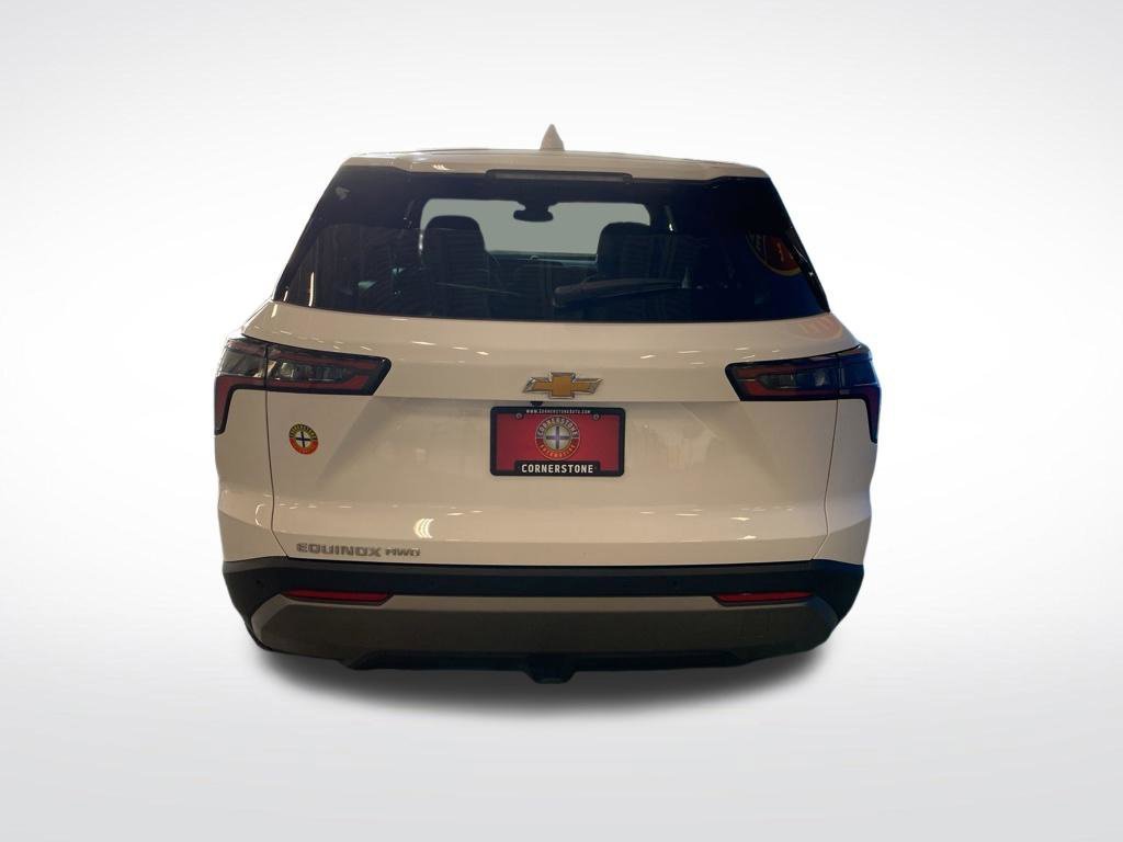 New 2027 Summit White Chevrolet LT image 19