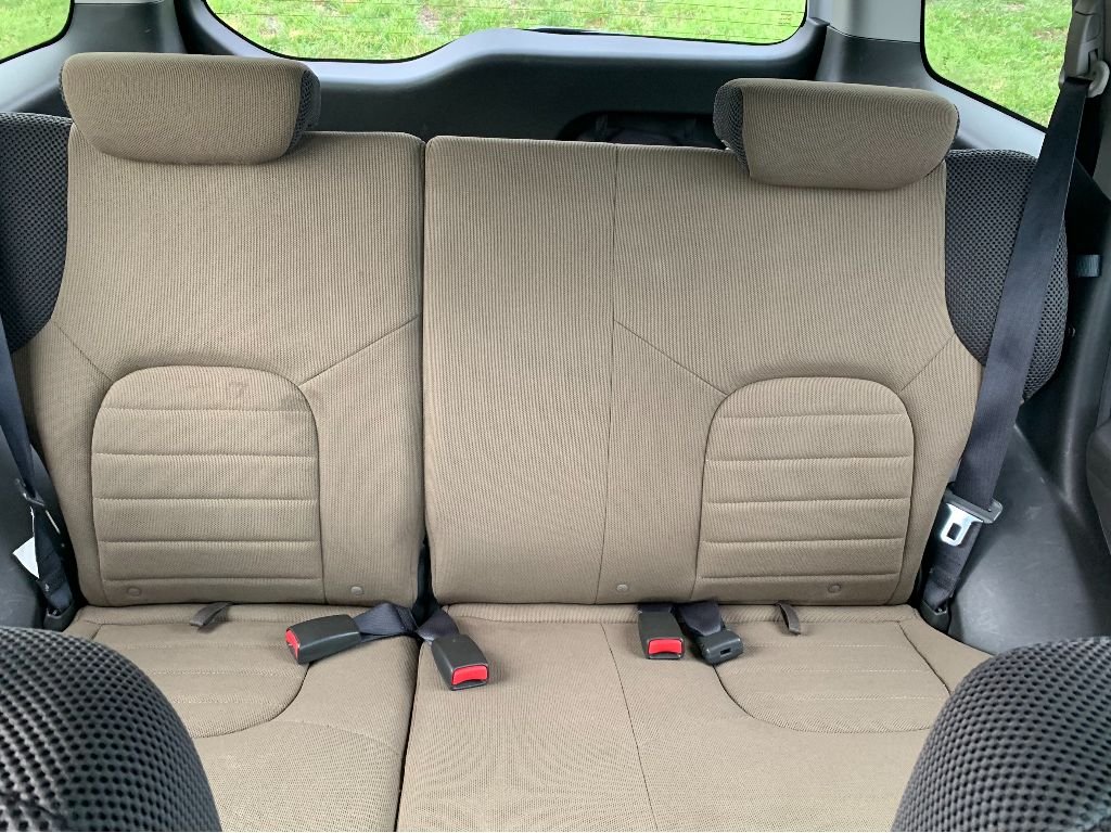 Used 2007 Avalanche Nissan S image 23