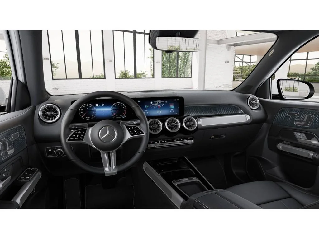 New 2026 White Mercedes-Benz GLB 250 image 3