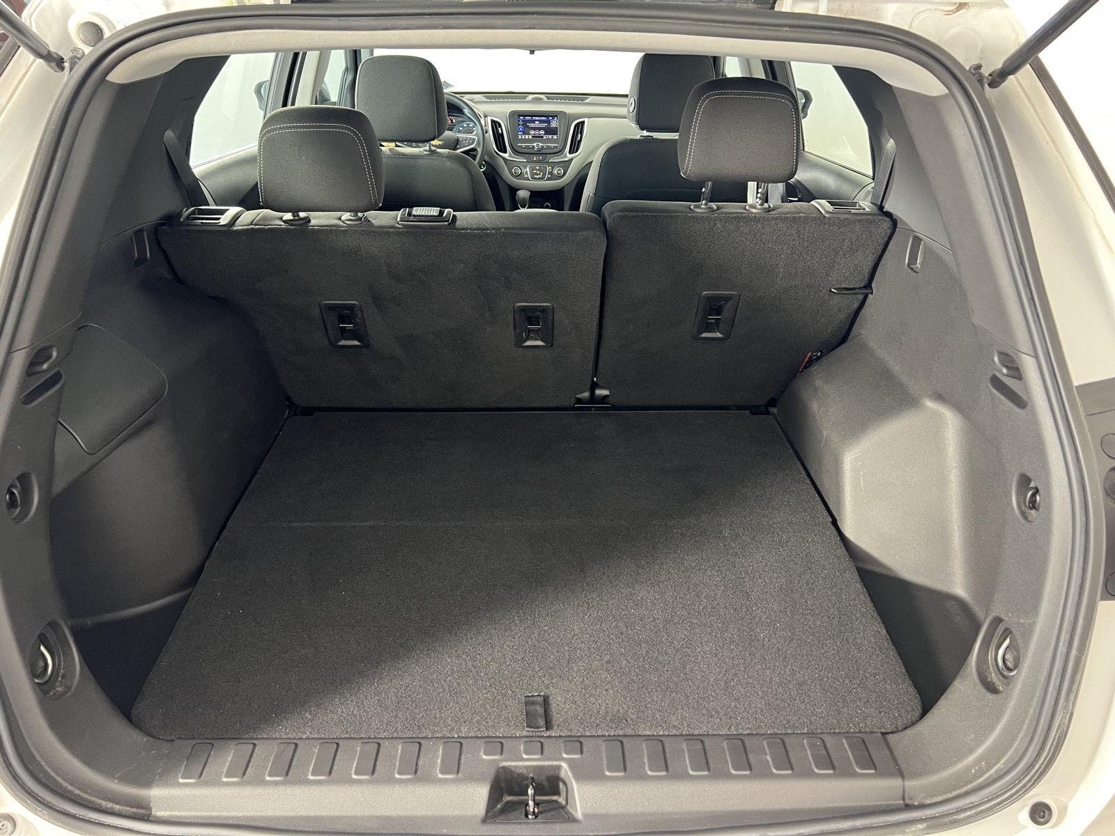 Used 2022 Summit White Chevrolet LS image 19