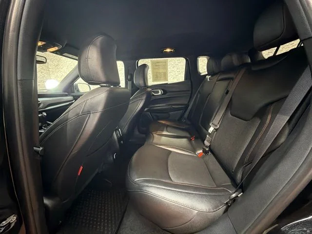 Used 2024 Diamond Black Crystal Pearlcoat Jeep Trailhawk image 15