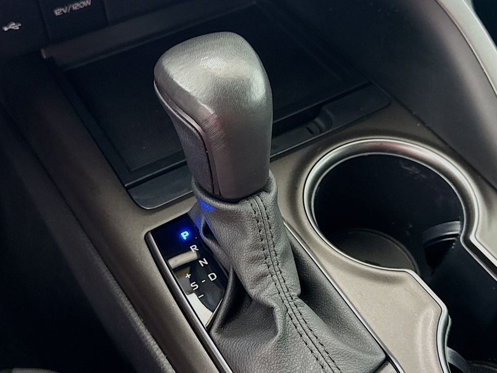 Used 2024 Ice Cap Toyota SE image 14