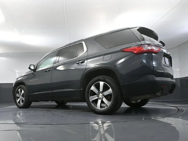 Used 2018 Gray Chevrolet 3LT image 44