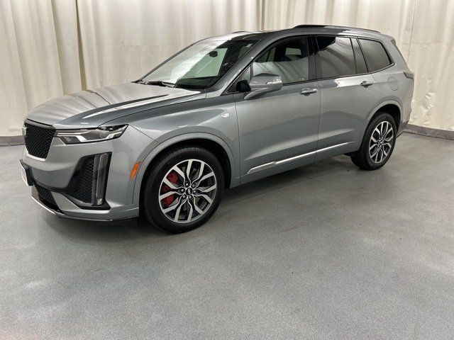 2023 Cadillac XT6 Sport photo 2