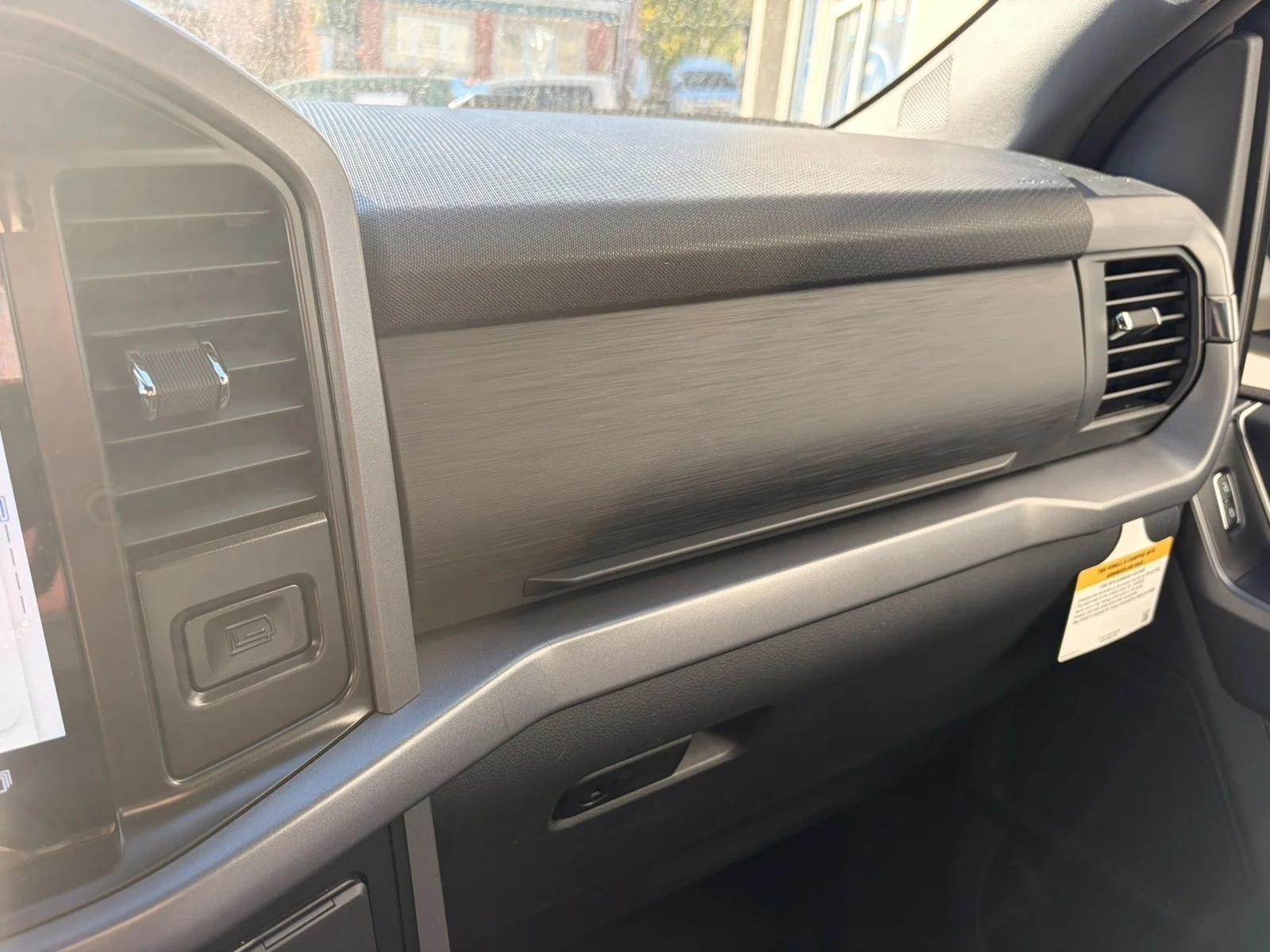 New 2026 Oxford White Ford XLT image 23