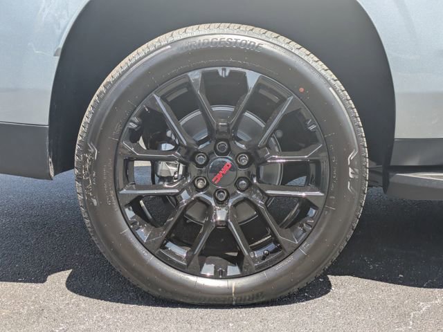 New 2026 Sterling Metallic GMC Elevation image 12