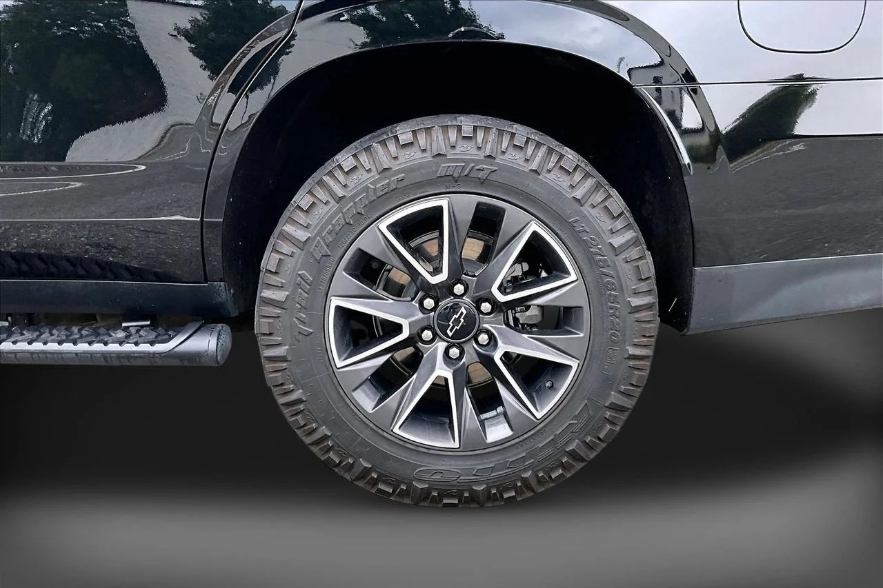 Certified Used 2023 Black Chevrolet Z71 image 35