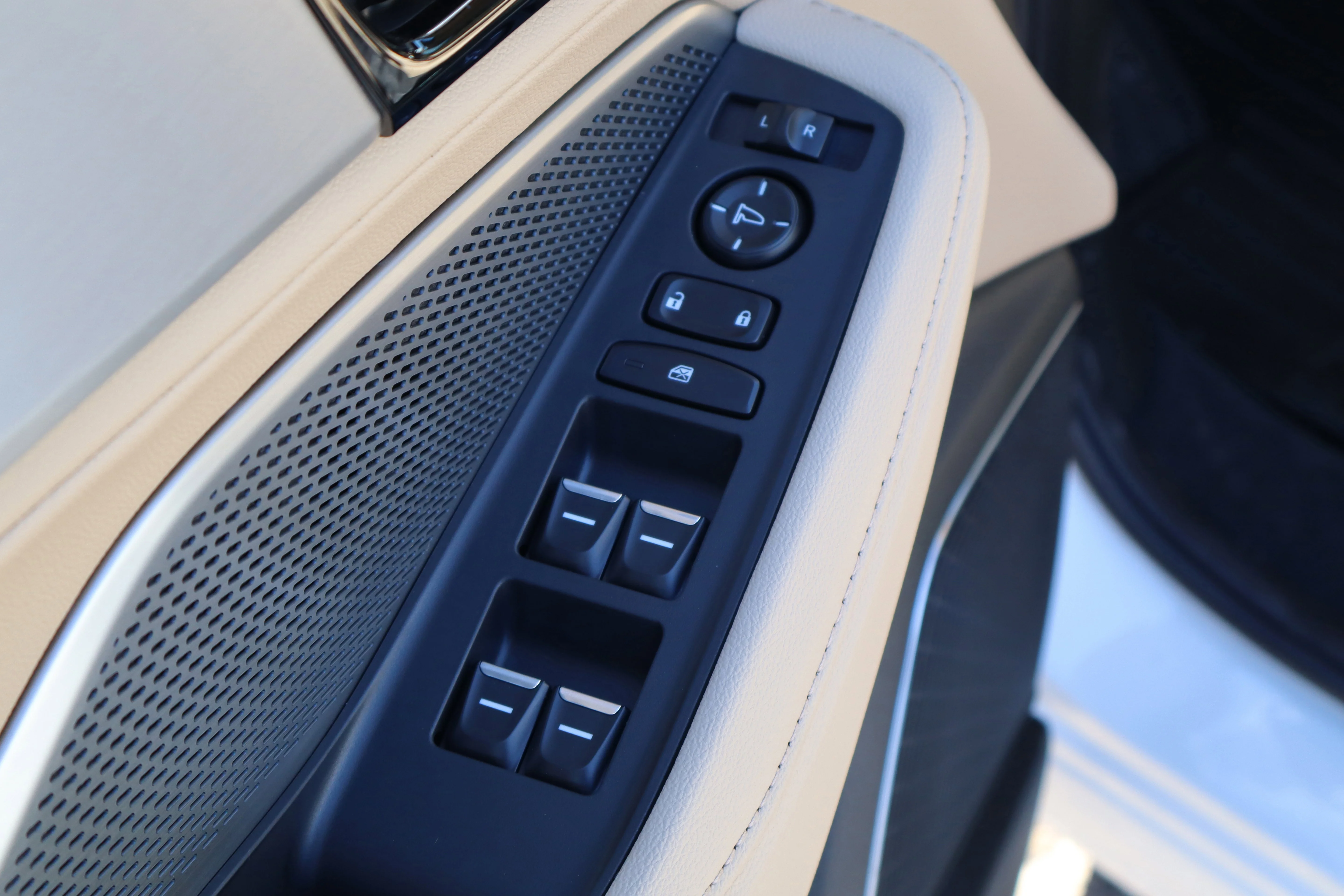 New 2026 Platinum White Pearl Acura 4MDX image 24