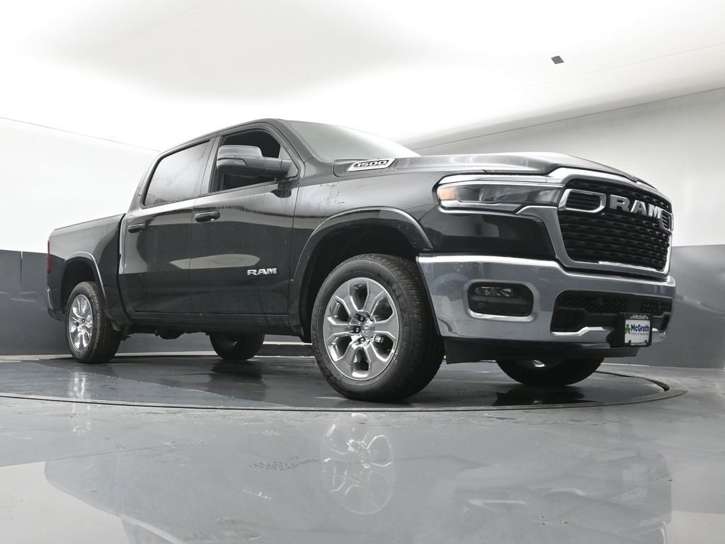 New 2026 Diamond Black Crystal Pearl-Coat Exterior Paint RAM Big Horn/Lone Star image 25
