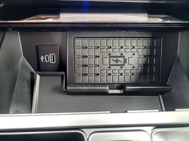 Used 2025 Red Ford Lariat image 19