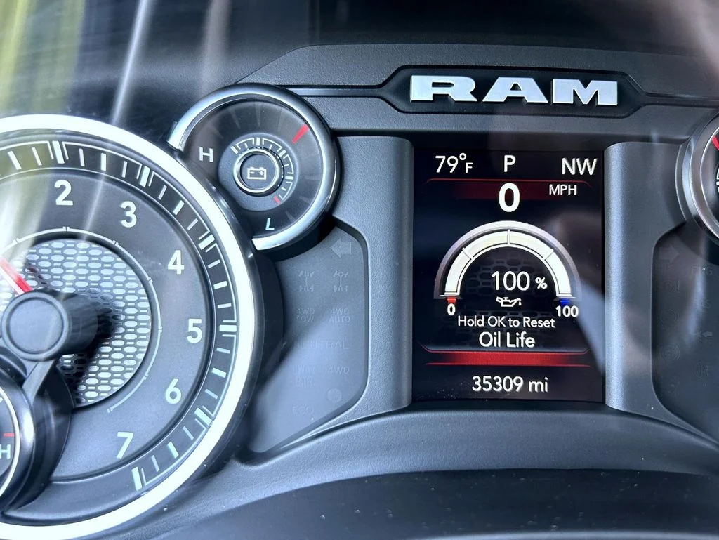 Used 2023 Blue Ram Big Horn/Lone Star image 15