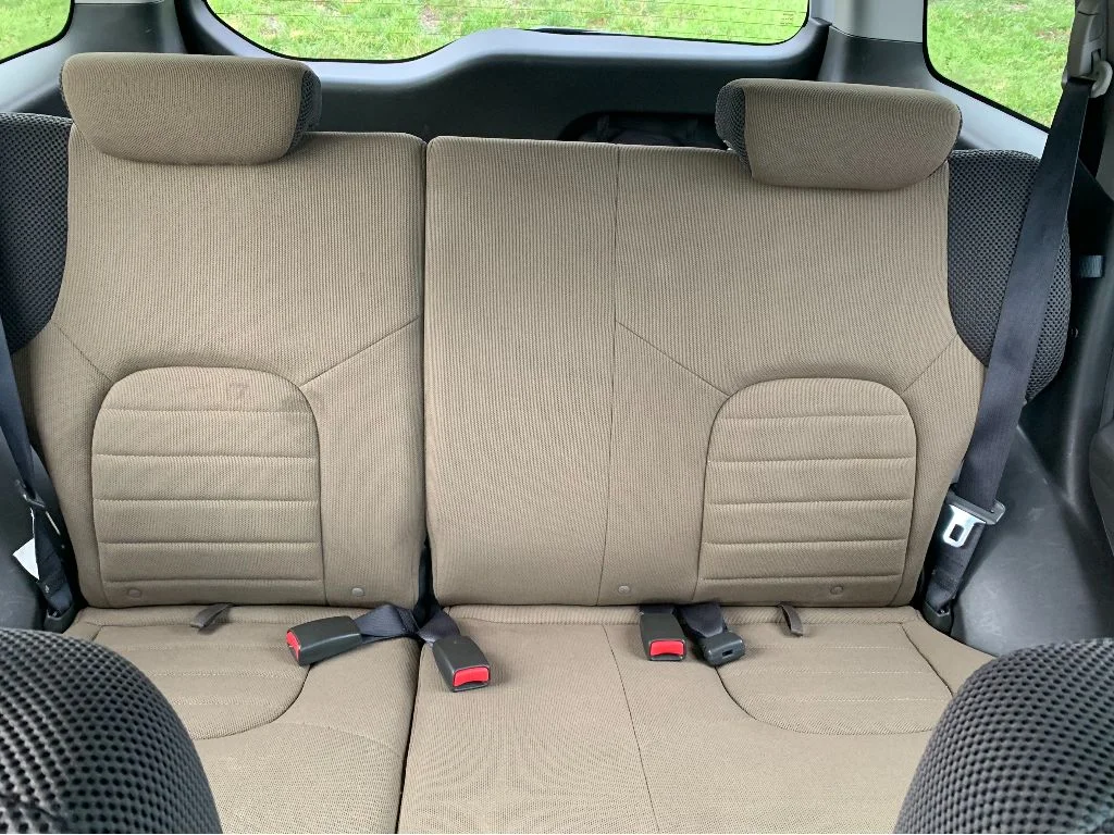 Used 2007 Avalanche Nissan S image 23