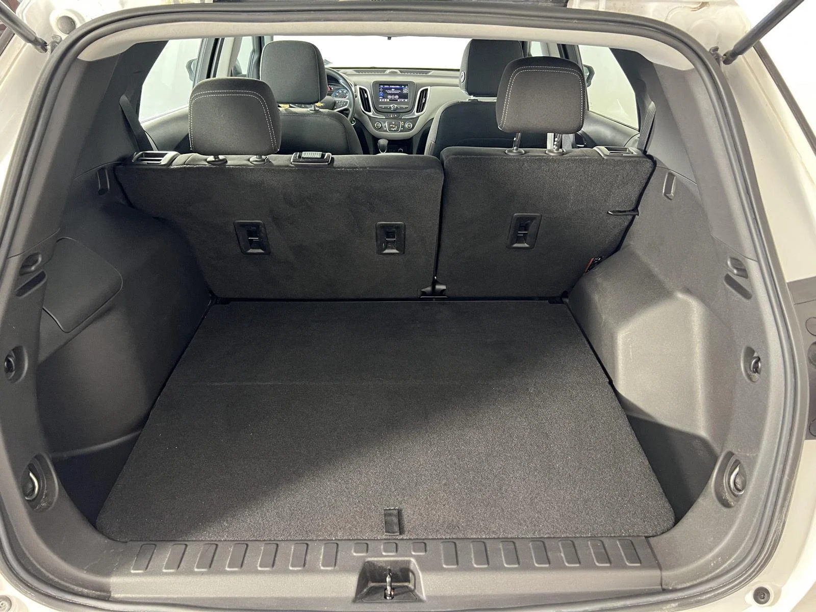 Used 2022 Summit White Chevrolet LS image 19