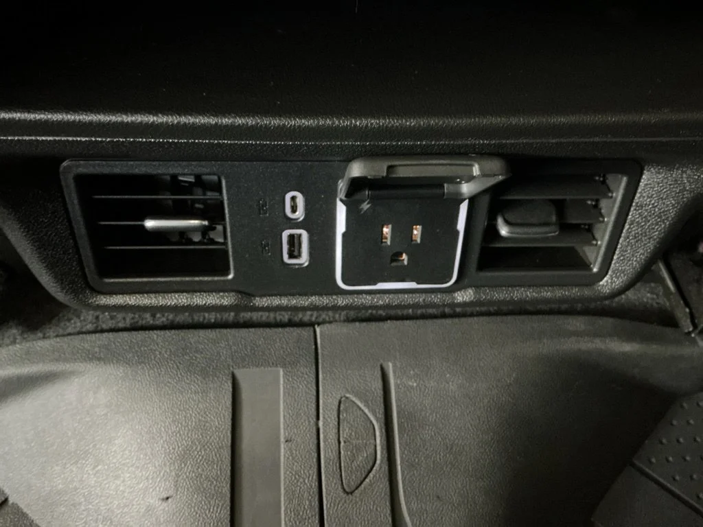 Used 2022 BLACK Chevrolet LT image 14