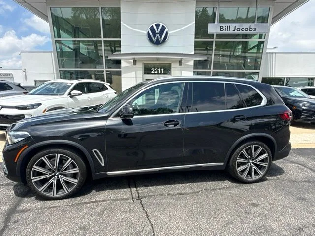 Used 2021 Jet Black BMW xDrive40i image 3