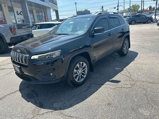 Used 2019 Black Jeep Latitude Plus image 11