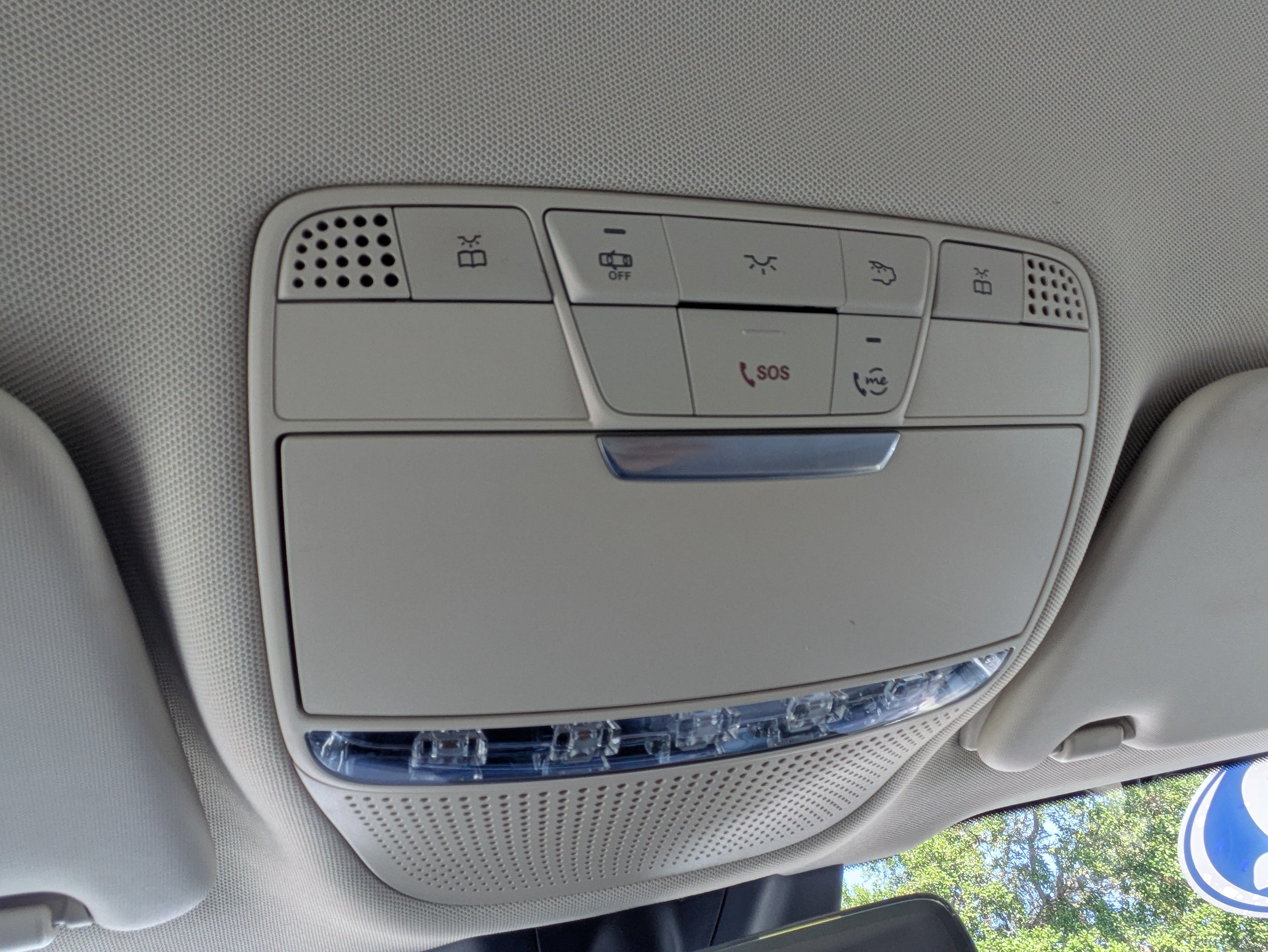 Used 2022 Polar White Mercedes-Benz GLC 300 image 28