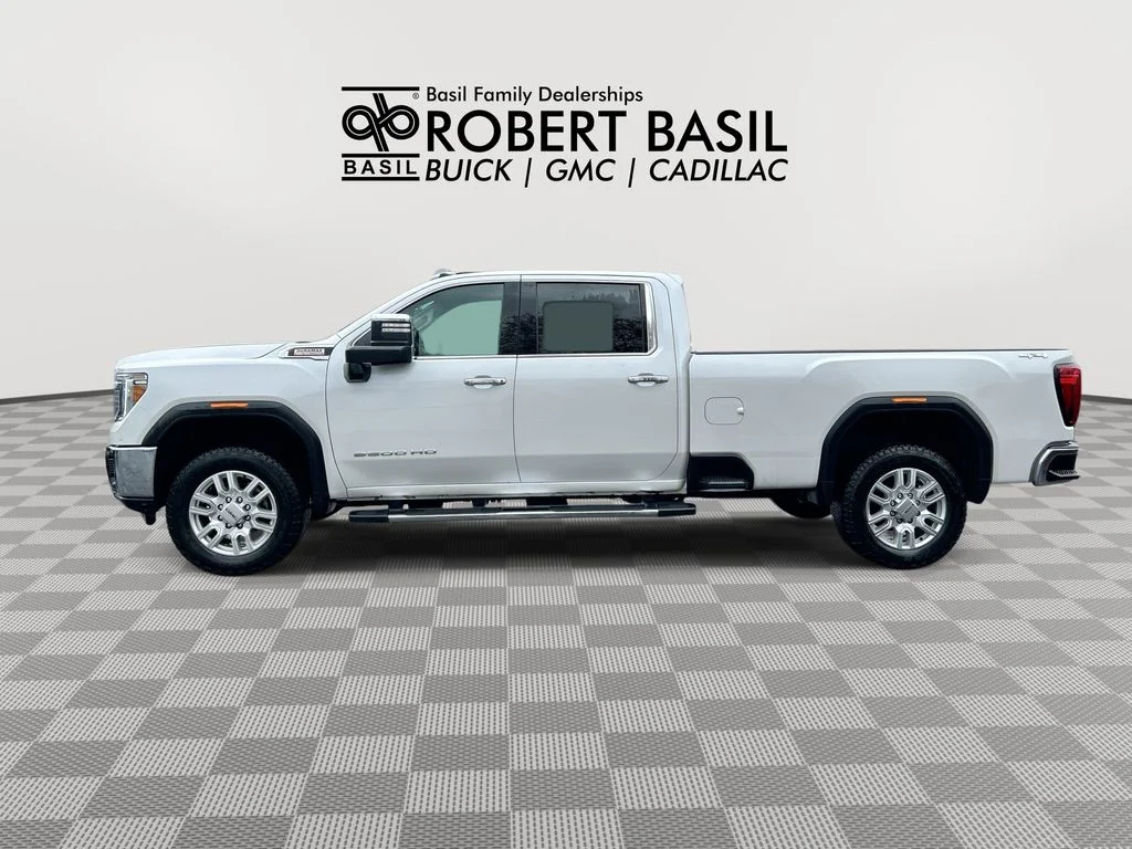 Used 2023 White GMC SLT image 5