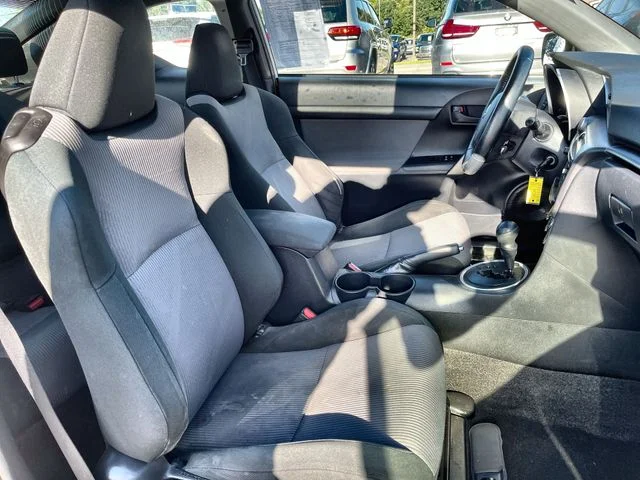 Used 2014 White Scion Base image 26
